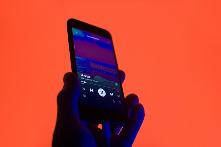 10 Playlist Curators to Submit Music